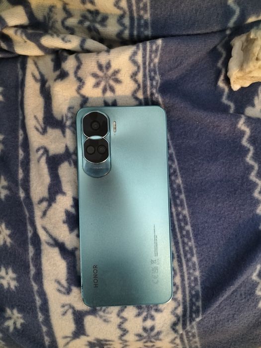 Продам телефон honor 90lit