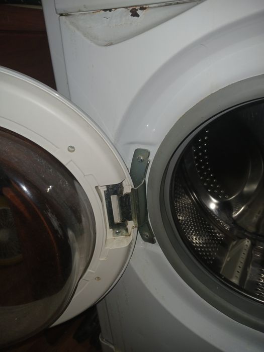 Стиральная машина. Индезит срочно продаю.