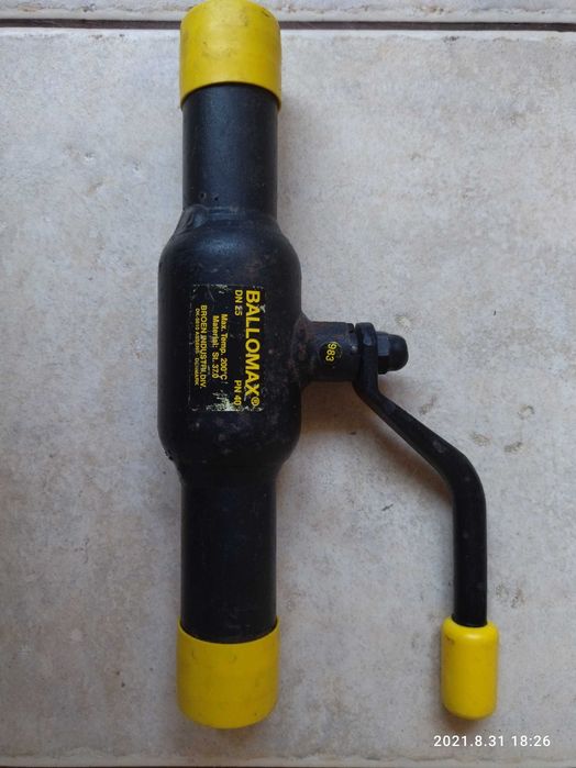 Кран за топла вода и пара