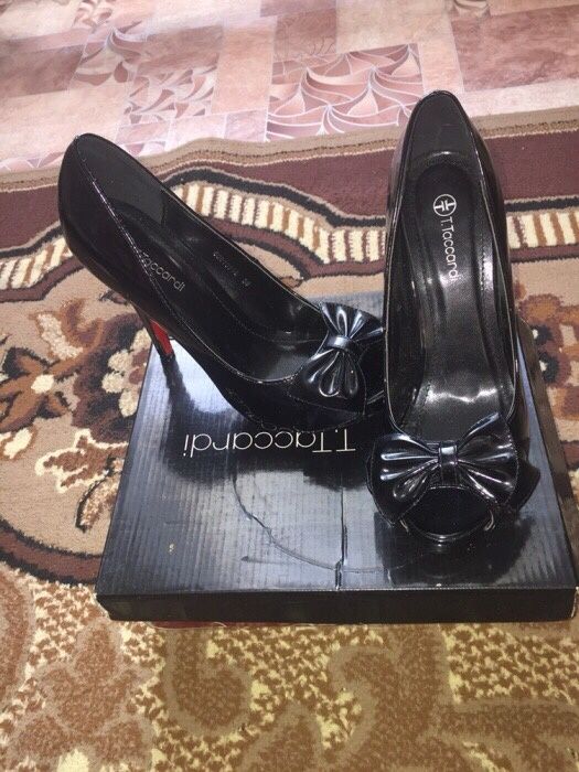 Туфли  продаются