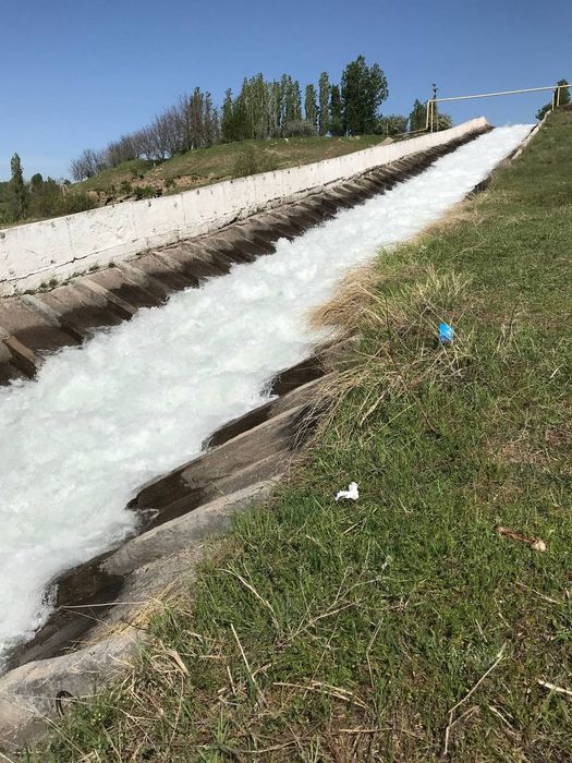 Уй сотилади 15 сотих Бустонликда Газалкентга етмасдан