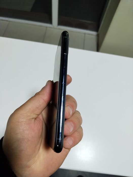 Iphone 11 pro 64 gb ishlashlari zor holatada