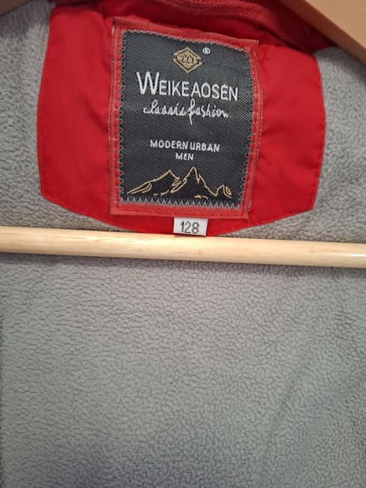 Пуховик на мальчика. Очень тёплый.