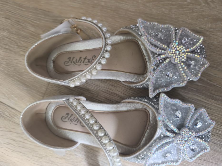 Pantofi fetițe mărimea 29