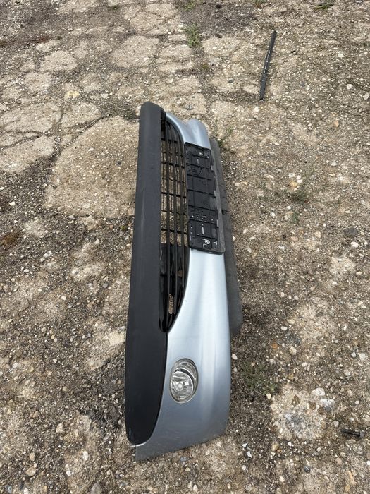 Предна броня Peugeot 206 с халогени