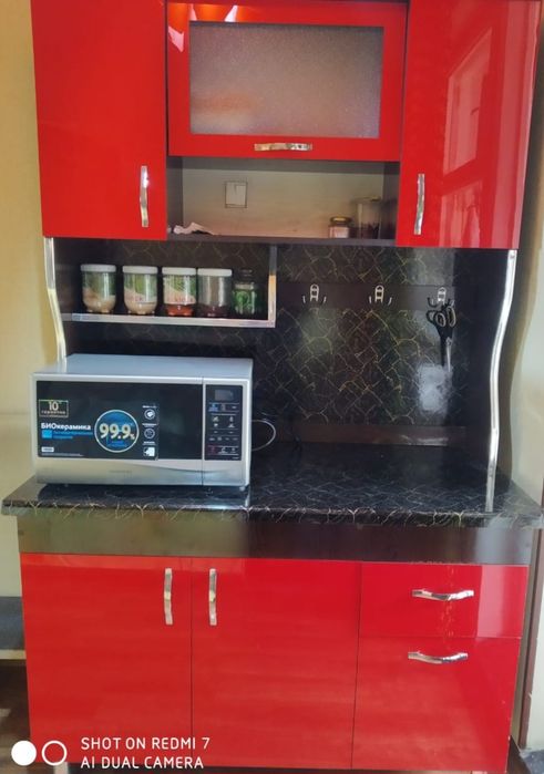 Кухонный шкаф. .