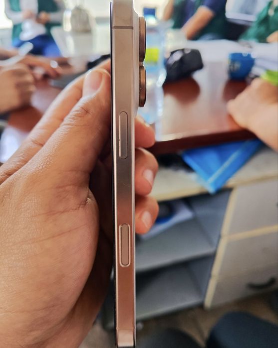 Iphone 16 pro.