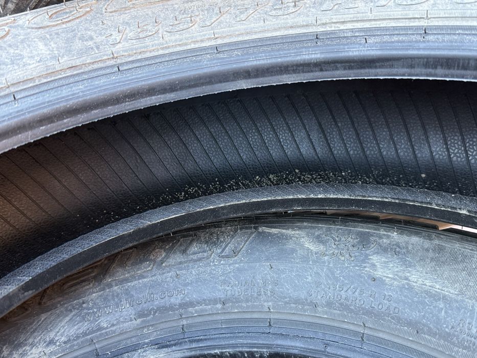 Продам шины леьние от Нивы