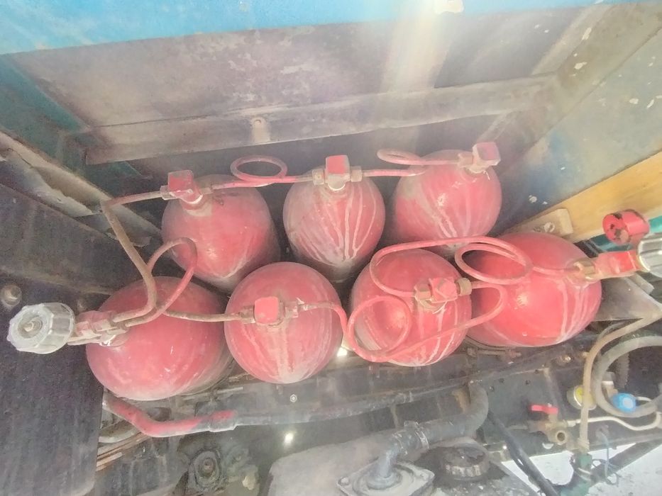 Зил Сотилади Zil sotiladi  Зил 130   5куб  Клинец Шебен Песок доставка