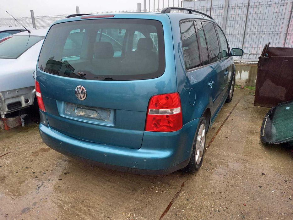 VW TOURAN 1.9 TDI 100 к.с. "BKC" ръчна скоростна кутия 2004г. на части