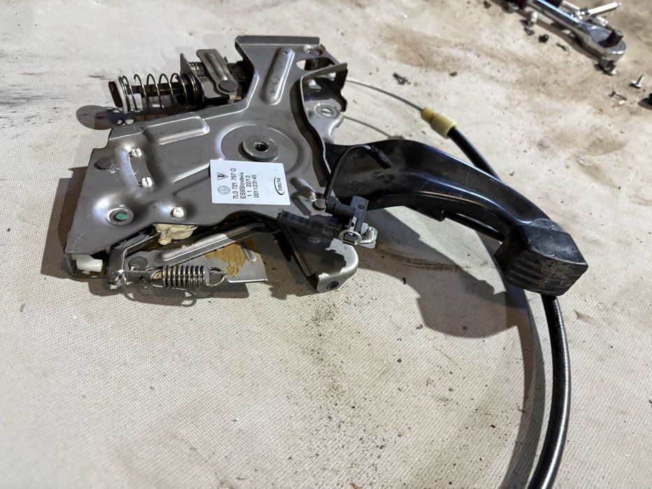 Audi Q7 face 2013 година Механизъм Педал Ръчна Спирачка