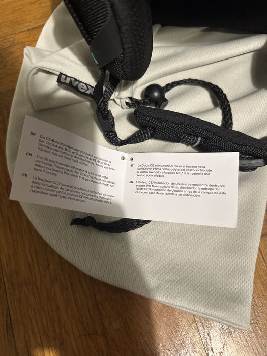 Каска зимни спортове UVEX