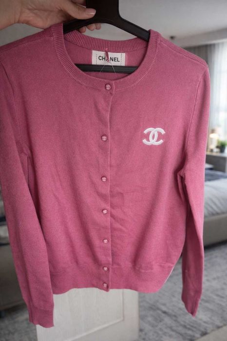 chanel розова жилетка тънка машинна плетка шанел блуза с копчета топ