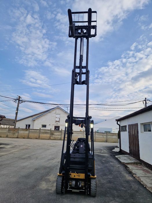 Stivuitor electric Caterpillar EP16CPNT, 2017, stare excelenta