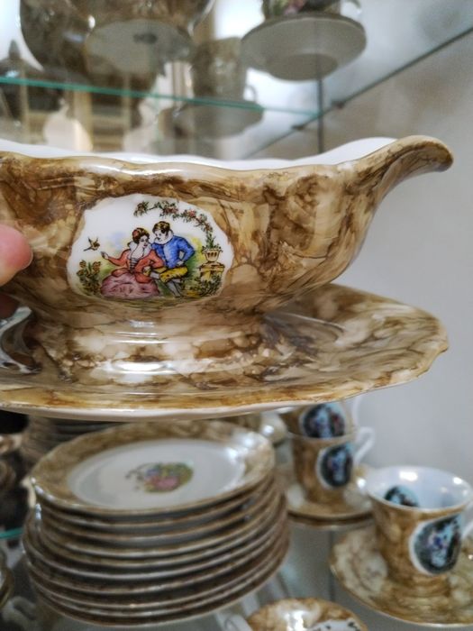 Столово - чайный сервиз "Мадонна"