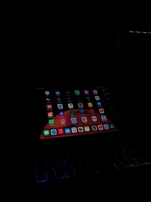 Ipad a16 идеал состояние