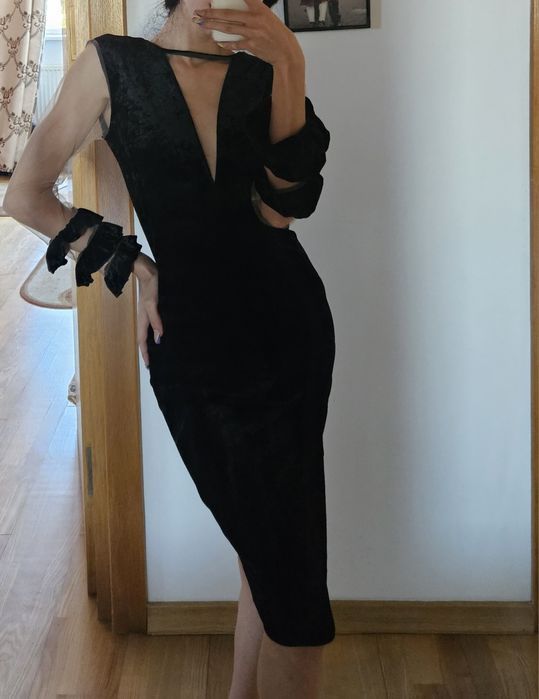 Rochie neagra ocazie