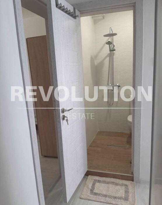 Дава се под наем Тристаен апартамент в Варна, Колхозен пазар - 65 кв.м за 800 € - Снимка #4