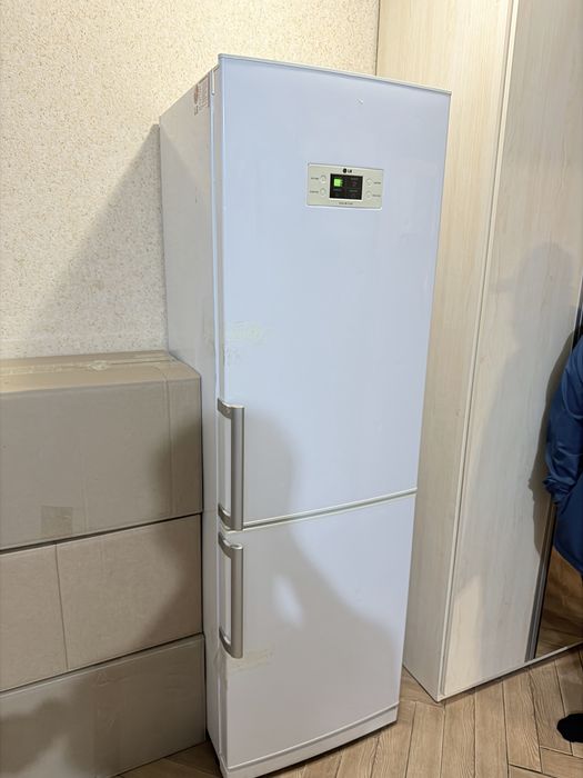 Продам Холодильник LG No Frost