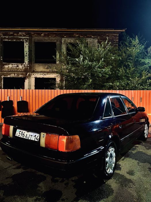 Продам машину ауди 100с4