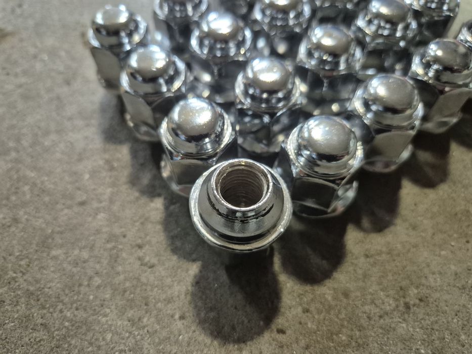 20бр. гайки за алуминиеви джанти за автомобил джип SUV