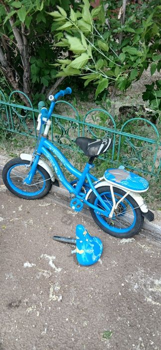 Детский велосипед и самокат