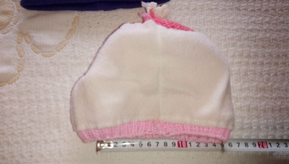 Детски плетени шапки и ръкавици