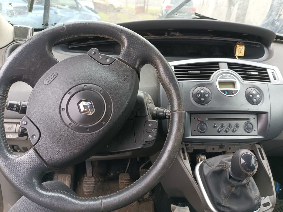 Продавам renault scenic 1.9 120 коня на части