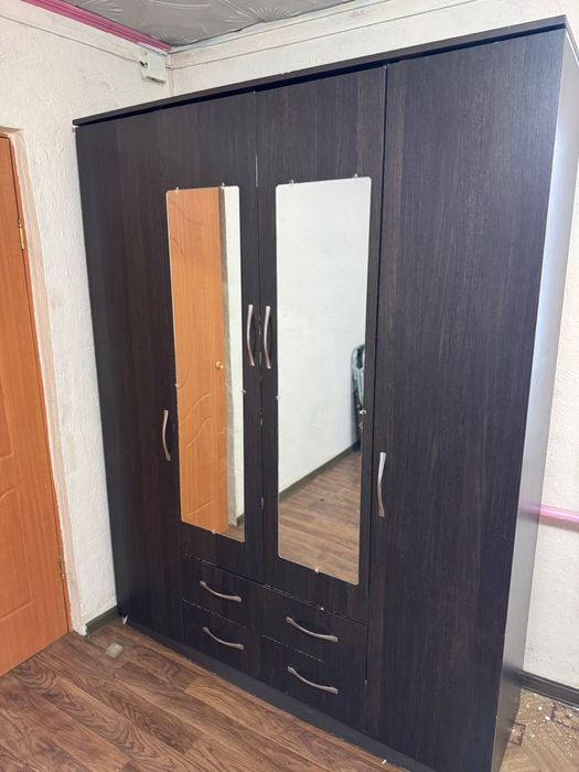 шкаф для спальни  , в хорошем состояний