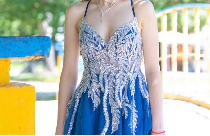 Абитуриентска рокля