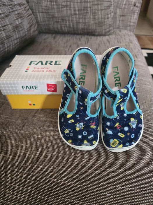 Пантофи Fare  и Clarks,размер 28 и 27.
