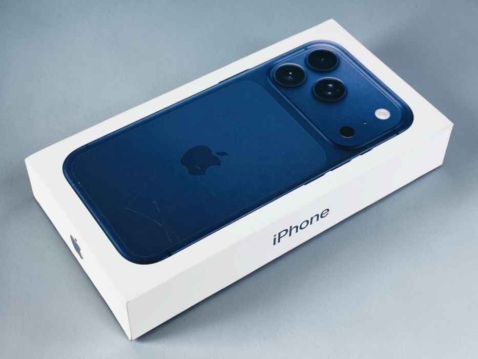 Apple iPhone 17 Pro Max 256GB Deep Blue НЕРАЗПЕЧАТАН! Гаранция!