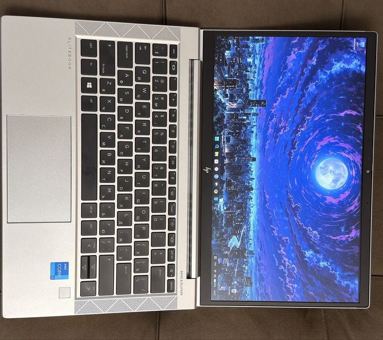HP EliteBook g8 830