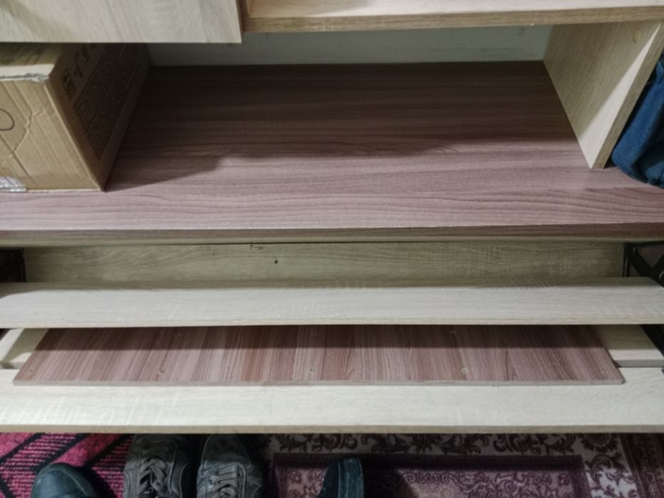 Продам прихожую б/у