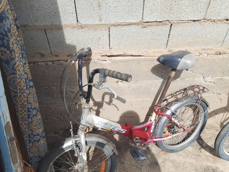 Сатылады екеуі     стелсы