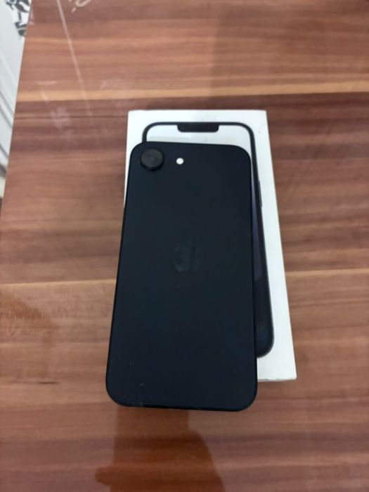 Iphone 16e 256 gb с сим картой