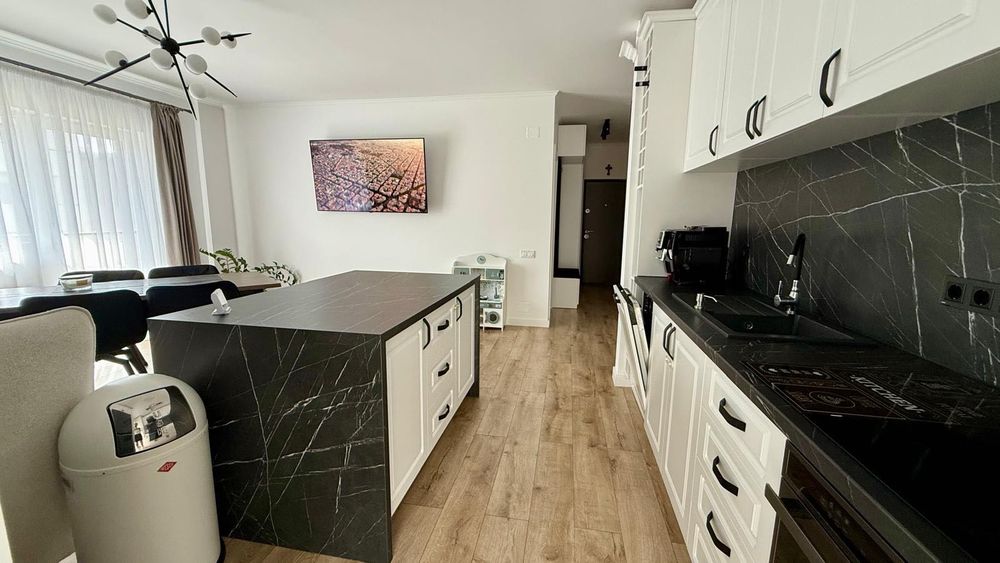 PF vând apartament 3 camere, 2 băi, 72 mp utili, 2 balcoane, Zona Stejarului