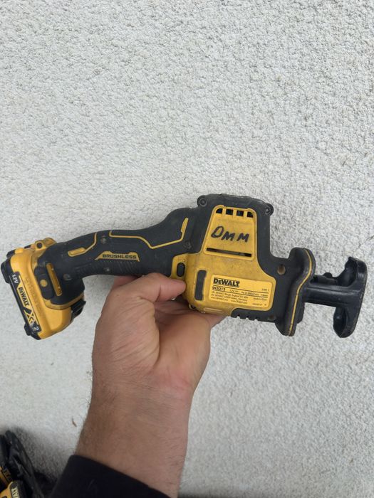 Fierastrau dewalt DCS312 pe baterie