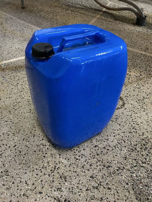 Пластмасови туби