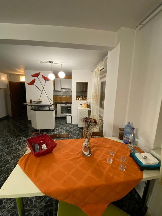 Inchiriez doua camere Decebal