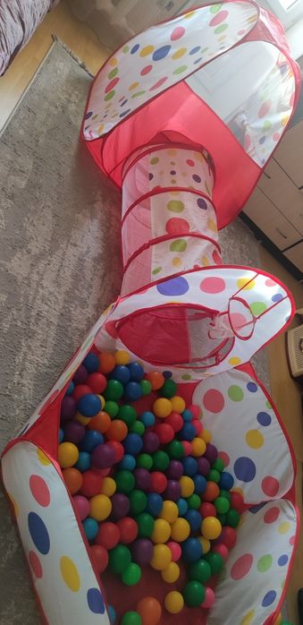 Сухой бассейн, домик, туннель