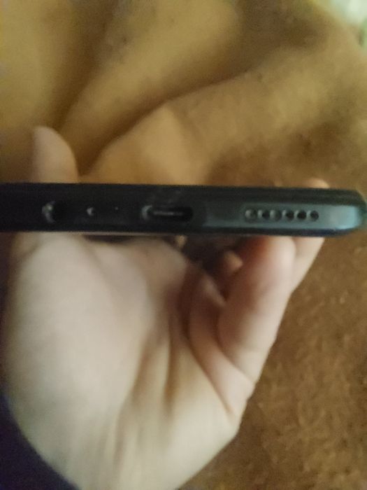 Vând  telefon Huawey nova y70