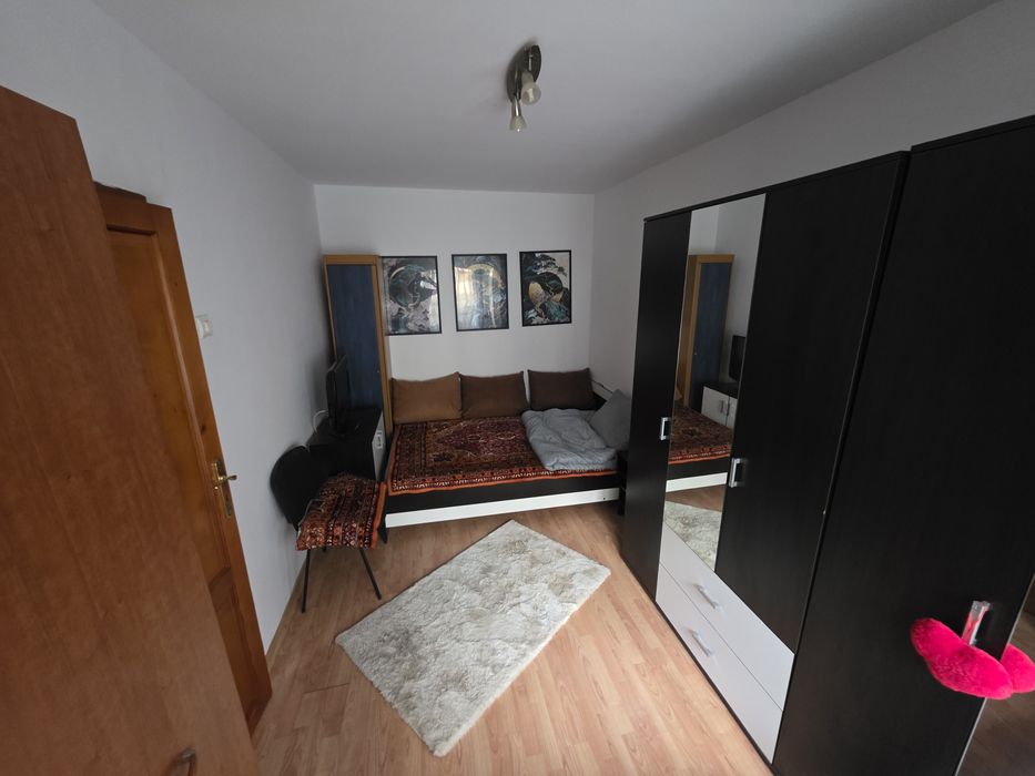 Inchiriez apartament