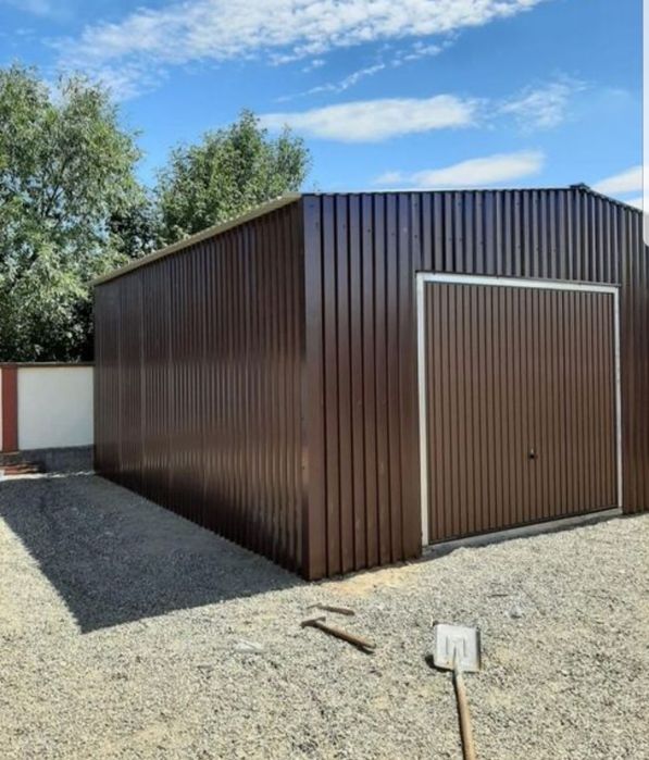 Vand garaj pentru autoturisme de 13×6×3