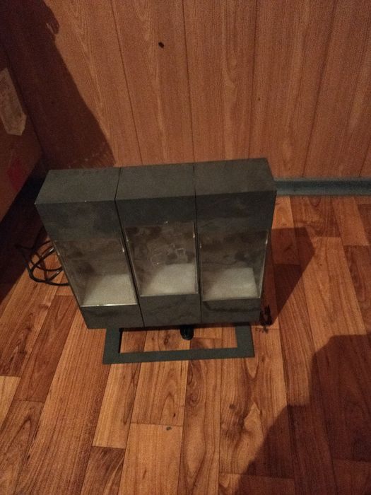 Напольный светильник