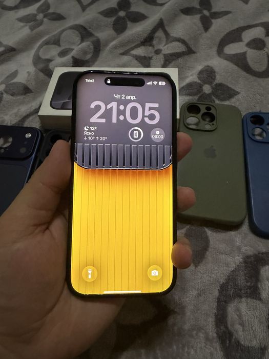 Продам Iphone 16 pro black