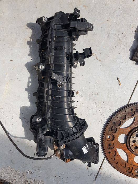 Всмукателен колектор бмв е90 е91 е92 е93 320д н47д20