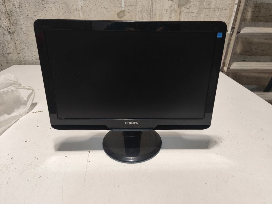 Монитор Philips 22''