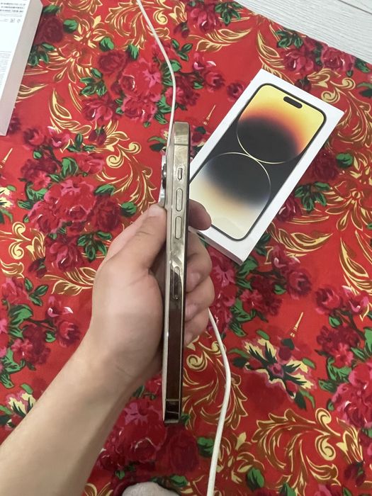 Продам айфон 14 про макс