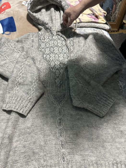 Продаю скрочно теплые кофты